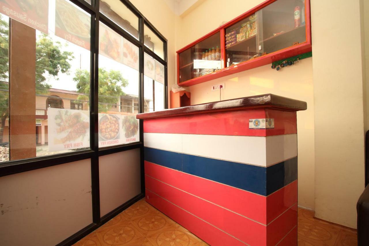 Spot On 503 Lisno Restaurant And Lodge ルンビニ エクステリア 写真
